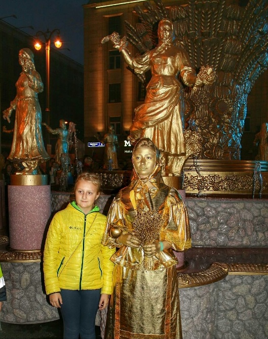 Русская народная живая статуя